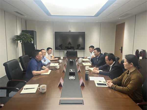 4月29日上午，洪董、余總赴浙江交工集團供應鏈公司考察調(diào)研。.jpg