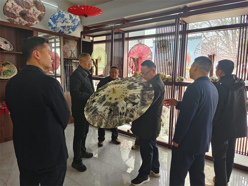 3月8日，洪董陪同汪凱書記一行赴江西婺源婺女洲調(diào)研旅游產(chǎn)業(yè).jpg