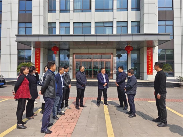 3月15日，洪董率隊(duì)赴安東集團(tuán)建材產(chǎn)業(yè)園考察學(xué)習(xí).jpg